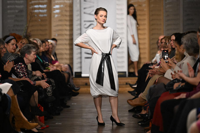 FOTO: Anna Jiřina Daňhelová je krásná žena. – stránka 3