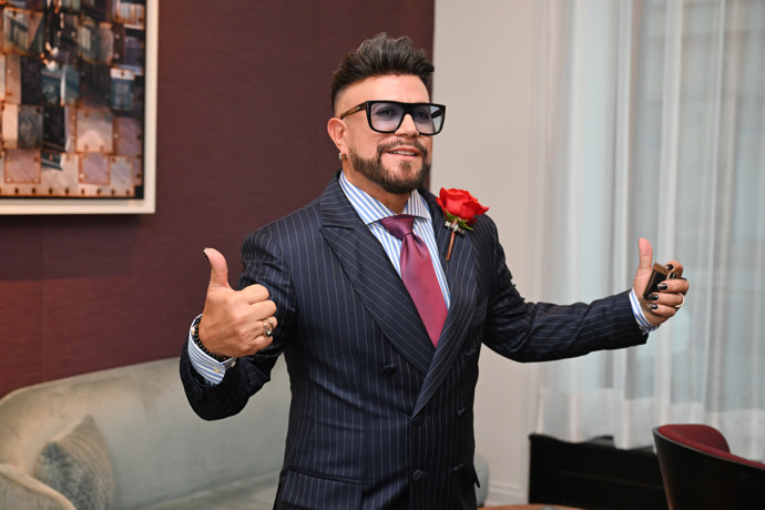 FOTO: Osmany slavil ve velkém. – stránka 61