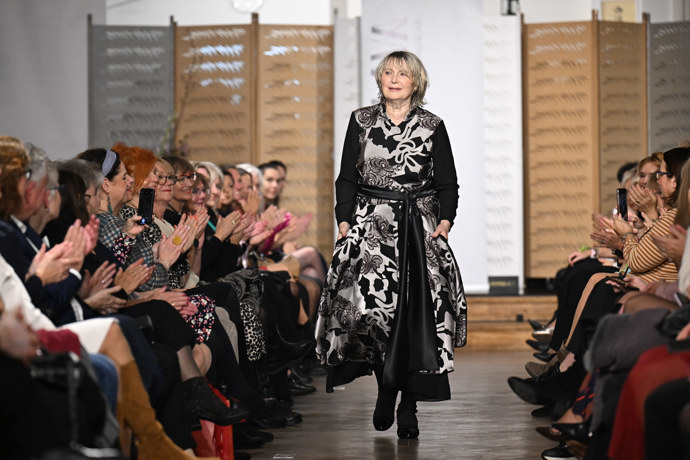 FOTO: Eliška Balzerová se prošla po mole jako modelka. – stránka 1