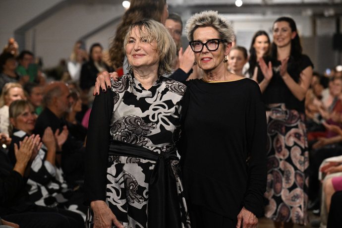 FOTO: Eliška Balzerová s módní návrhářkou.