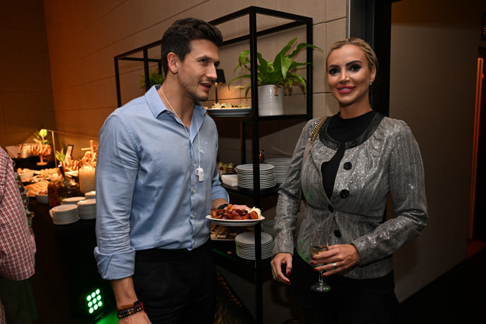 FOTO: Jan Solfronk a Denise Ayverdi na premiéře seriálu Štěstíčku naproti. – stránka 7