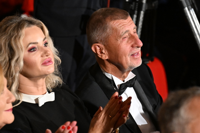 FOTO: Andrej Babiš působil velmi uvolněně vedle své ženy Moniky Babišové. – stránka 3