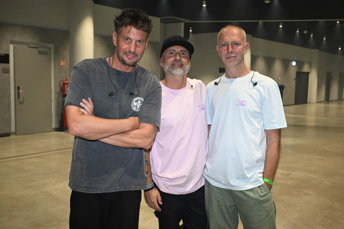 FOTO: Aleš Lehký, Václav Jelínek a David Škach pár hodin před koncertem. – stránka 1