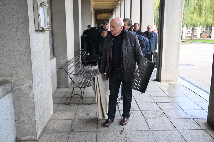 FOTO: Poslední rozloučení s hudebníkem Janem Šatrou. – stránka 90