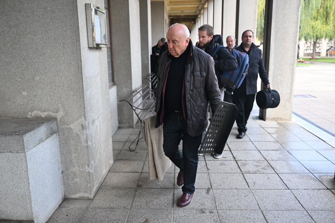 FOTO: Poslední rozloučení s hudebníkem Janem Šatrou. – stránka 89