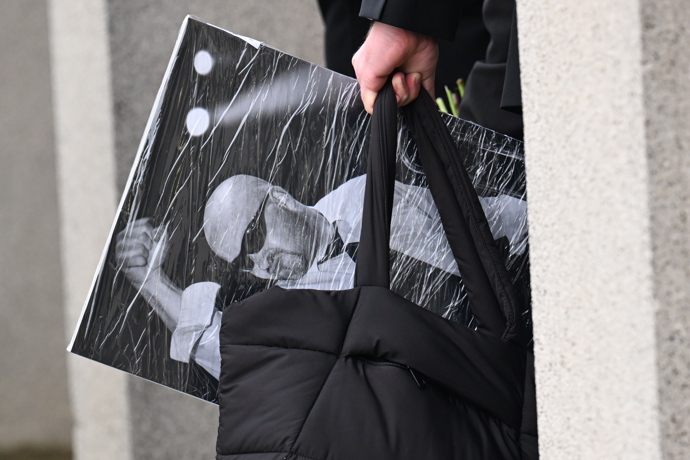 FOTO: Poslední rozloučení s hudebníkem Janem Šatrou. – stránka 63