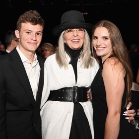 S mámou měly obě děti krásný a blízký vztah, do společnosti ji ale doprovodily jen párkrát.