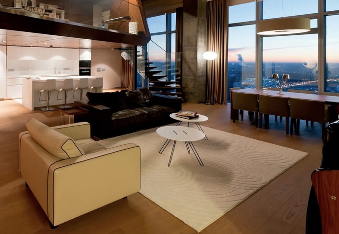 FOTO: Spolu s Bašárem Asadem žije v Moskvě také jeho manželka Asma a tři jejich potomci – 24letý syn Hafez, 22letá dcera Zein a 21letý syn Karim. – stránka 2