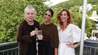 FOTO: Zuzana v herecké společnosti.