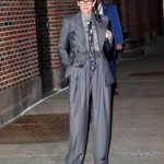 Nedávno se herečka objevila v ulicích New Yorku ve velmi podobném outfitu.
