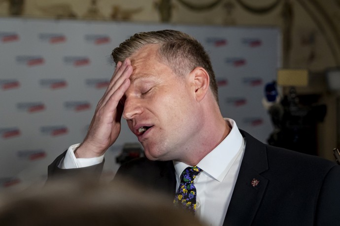 FOTO: Filip Turek se ocitl uprostřed skandálu. Deník N zveřejnil údajné archivní příspěvky z jeho Facebooku, které obsahují rasistické, vulgární a extremistické výroky. – stránka 2