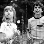 Jiří Procházka (na snímku s Danovou Vávrovou) si své hudební party nazpíval sám.