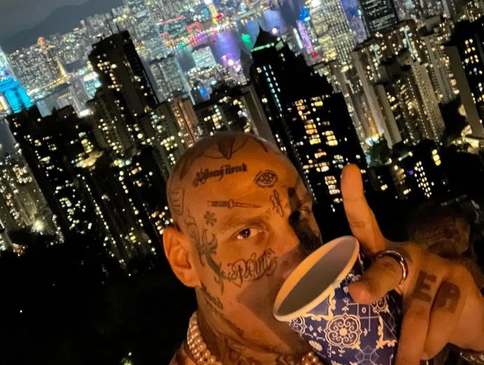 FOTO: Separ si užívá života. – stránka 2