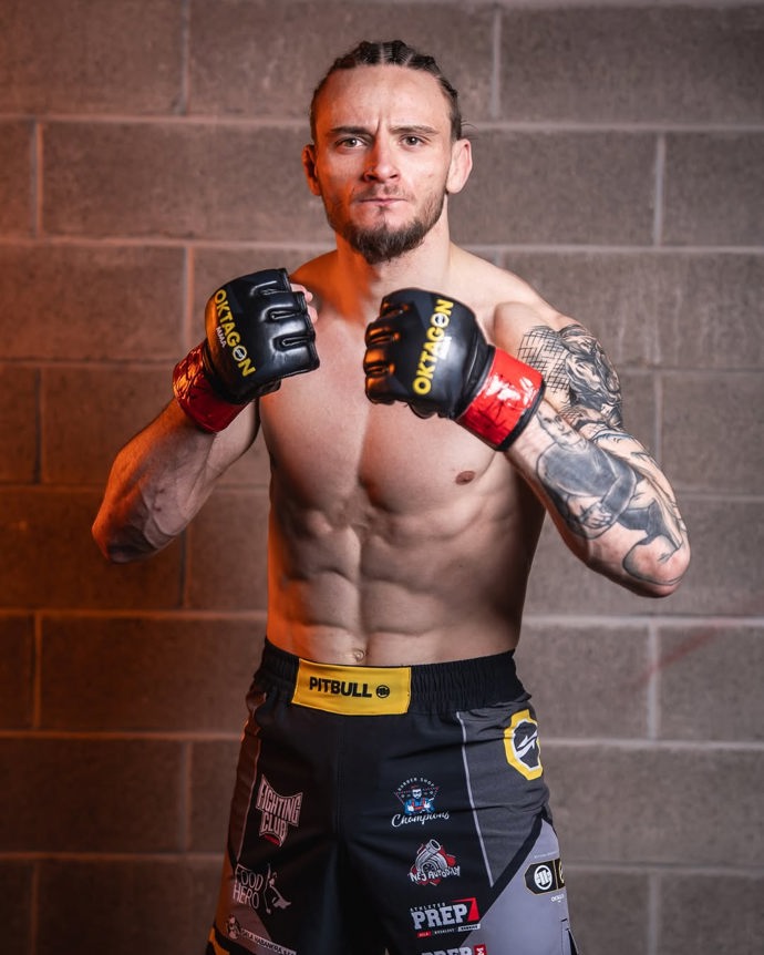 FOTO: Tomáš Mudroch se do klece postaví 1.11. v Brně na Oktagonu 79. – stránka 19