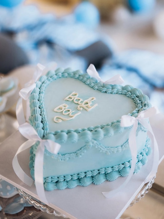 FOTO: Na oslavě Natalie Kočendové nechyběl ani nádherný dort. – stránka 1