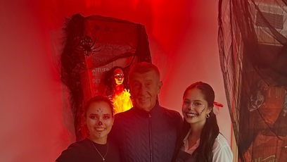 FOTO: Andrej Babiš vyrazil na party.