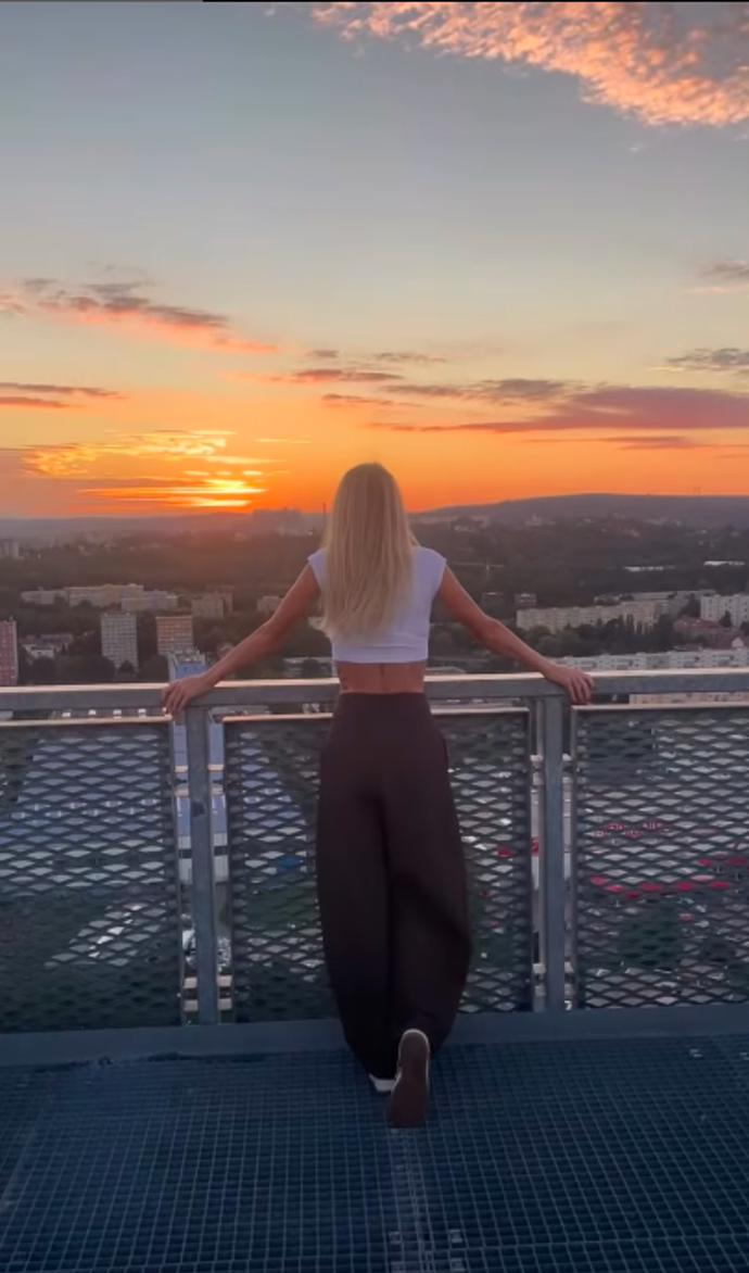 FOTO: Mia dokáže zmanipulovat všechny kolem sebe. – stránka 1