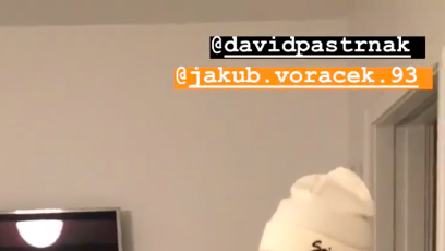 FOTO: David Pastrňák má v bytě i svou vlastní místnost na vzpomínky.