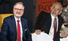 Martin Kuba šije do Petra Fialy.