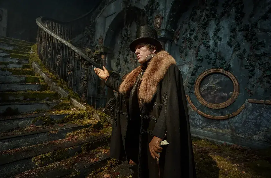 FOTO: Christoph Waltz ve filmu Frankenstein od Guillerma del Tora.
