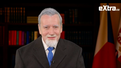 FOTO: Petr Jablonský jako prezident Petr Pavel.