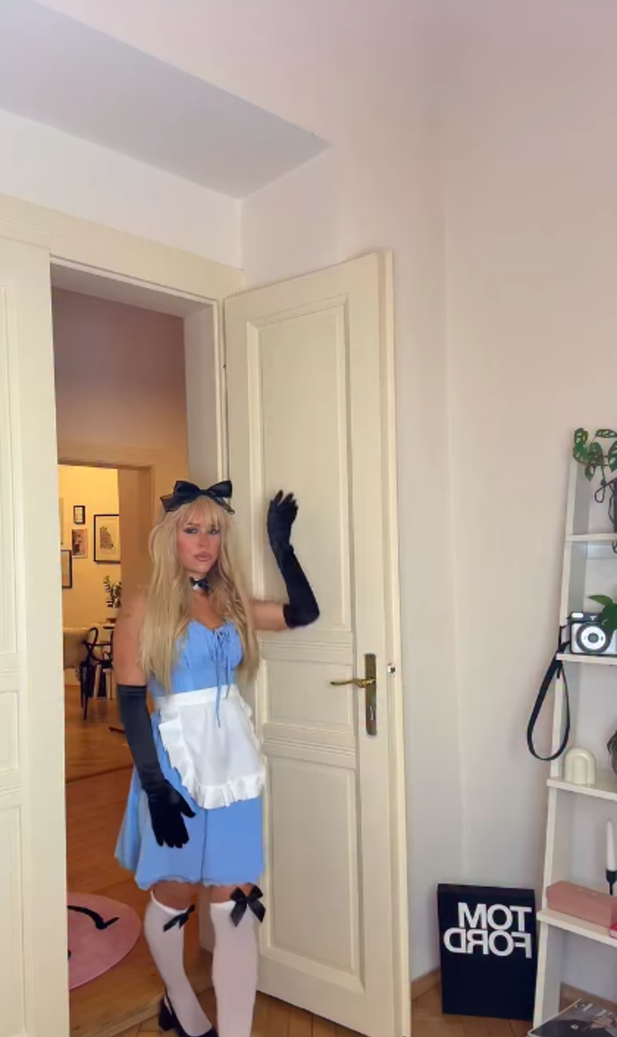 FOTO: Mariana Prachařová jako Alenka v říši divů