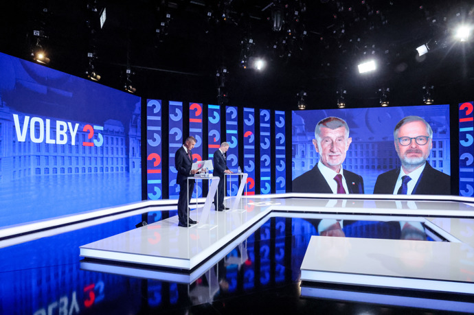 FOTO: Petr Fiala a Andrej Babiš se střetli v debatě. – stránka 157