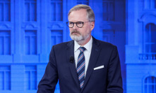 Petr Fiala v televizní debatě.