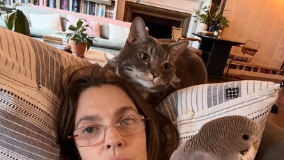 FOTO: Vyčerpaná Drew na gauči.