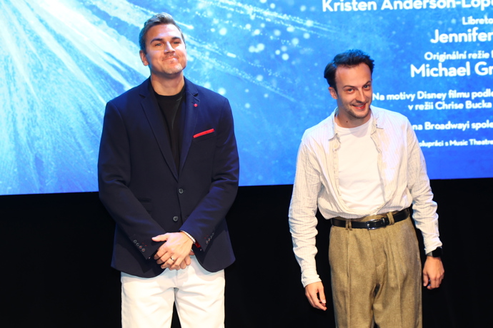 FOTO: David Gránský na tiskové konferenci k muzikálu Ledové království. – stránka 12