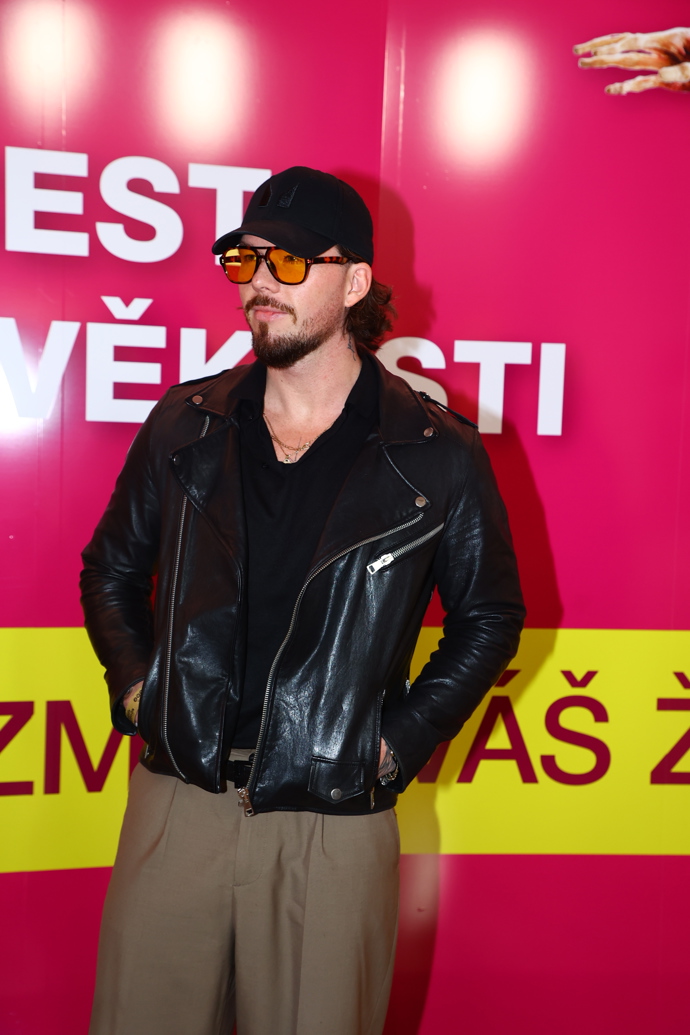 FOTO: Zpěvák Matyáš Hložek.