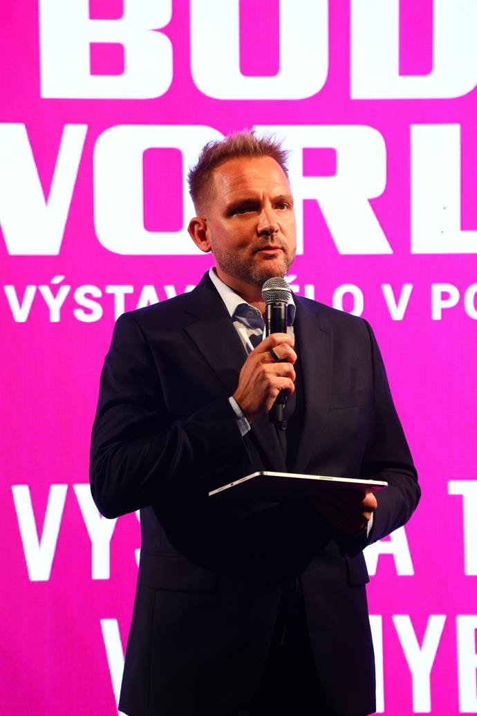 FOTO: Bouček čeká na hovor od Vojty Kotka. – stránka 6