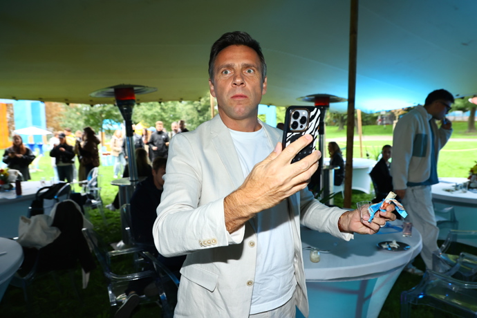 FOTO: Roman Vojtek blbnul na Margot akci. – stránka 10