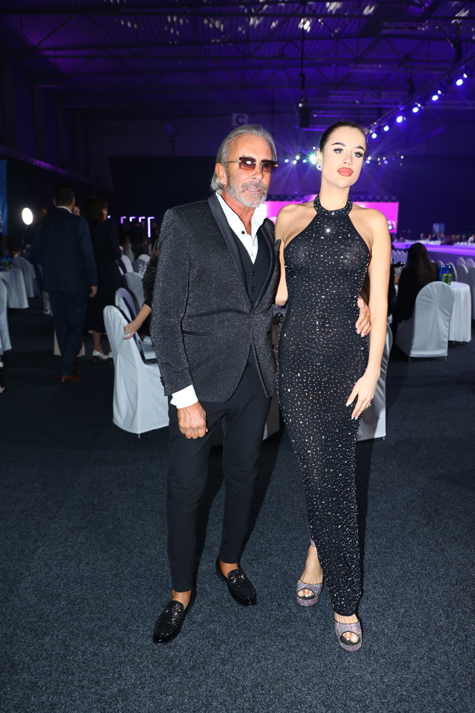 FOTO: Leo Beránek s manželkou Kateřinou. – stránka 3