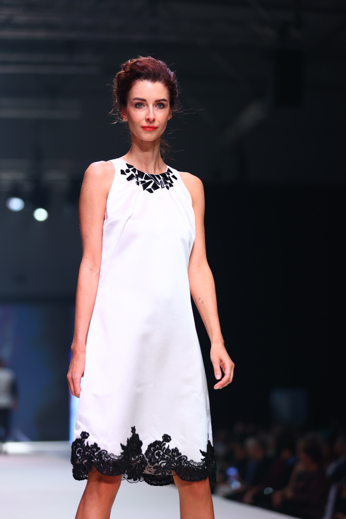 FOTO: Z módní přehlídky Osmana Laffity. – stránka 8