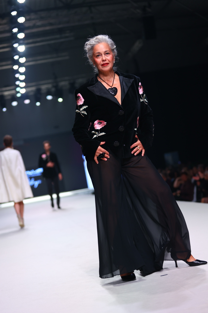 FOTO: Z módní přehlídky Osmana Laffity. – stránka 6