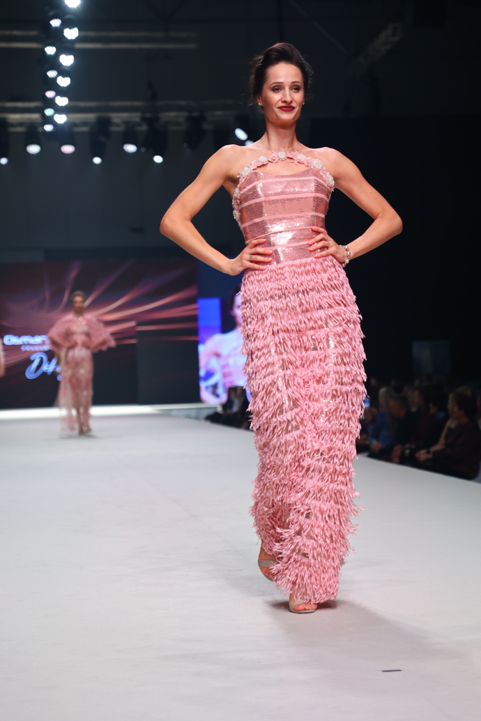 FOTO: Z módní přehlídky Osmana Laffity. – stránka 5