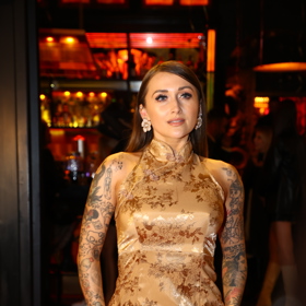 Sharlota zařizuje dovolené více než partner.