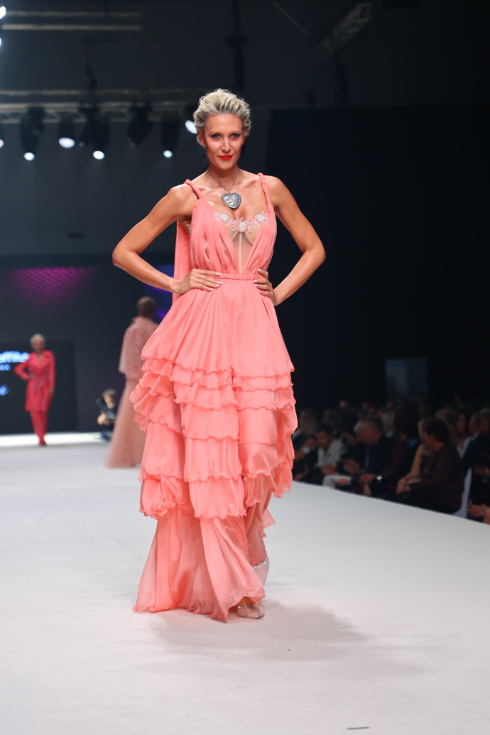 FOTO: Z módní přehlídky Osmana Laffity. – stránka 1