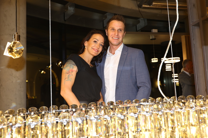 FOTO: Agáta Hanychová a Miroslav Dopita ve společnosti. – stránka 7