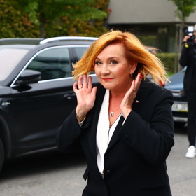 Alena Schillerová si myslí, že by měl umět přijmout kritiku.