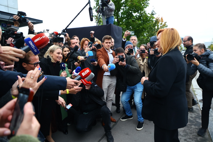 FOTO: ANO vyhrálo volby. – stránka 11