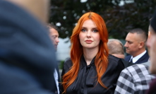 Aneta Zicklerová čekala na příjezd Andreje Babiše.