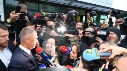 FOTO: Andrej Babiš při příjezdu do štábu.