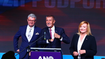 FOTO: Andrej Babiš po boku Karla Havlíčka a Aleny Schillerové.