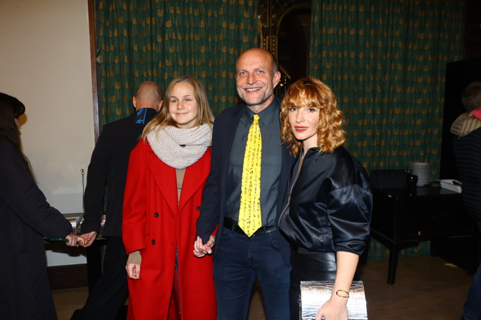 FOTO: Jiří Ployhar s Vicou Kerekes a partnerkou. – stránka 1