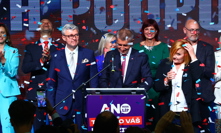 Bujaré oslavy ve štábu ANO.