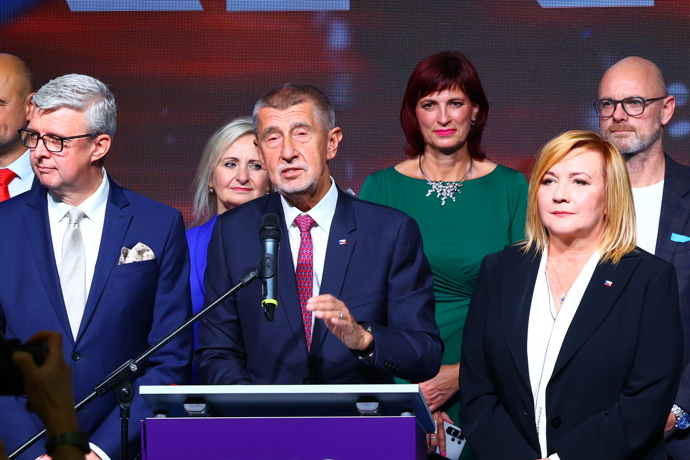 FOTO: Andrej Babiš odpovídal na dotazy novinářů. – stránka 3
