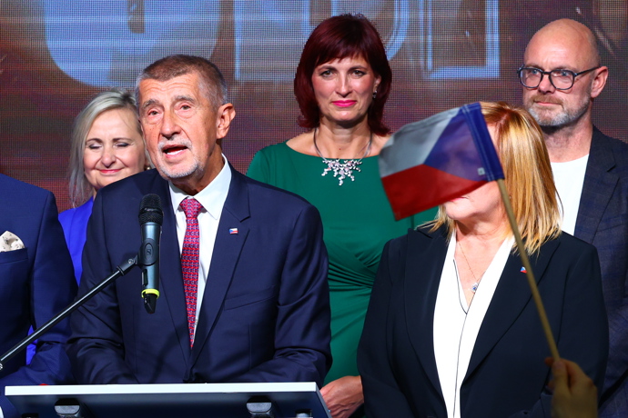 FOTO: Andrej Babiš s Alenou Schillerovou. – stránka 1
