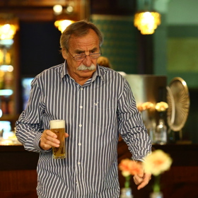 Pavel Zedníček si dopřál jedno vychlazené. 